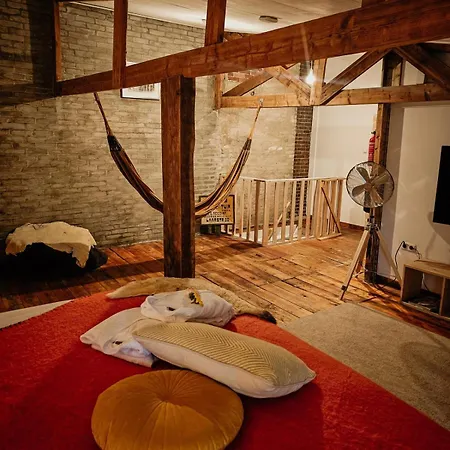 Apartment Hut 16 Bed, & Prive Wellness *