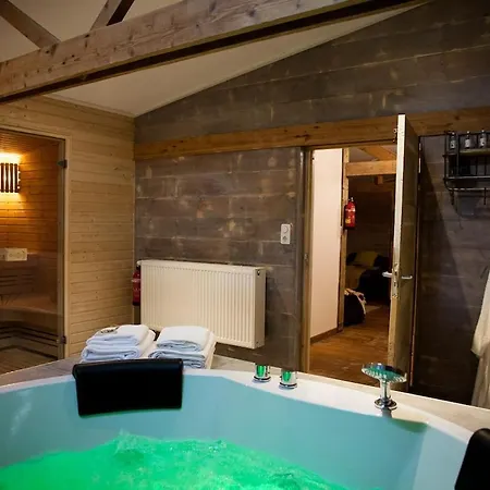 Hut 16 Bed, & Prive Wellness Zutphen
