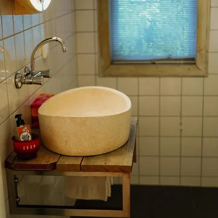 Hut 16 Bed, & Prive Wellness Apartment Zutphen